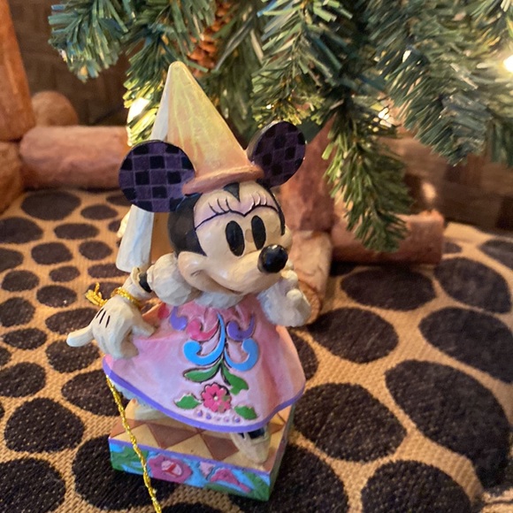 Jim Shore Other - Jim Shore Demure and Sweet Minnie Mouse